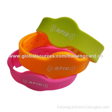 Double-color Wristband, 100% Silicone, Harmless to Body, Suitable for All People